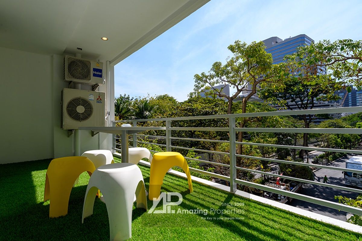 6-bedroom-Duplex-Benviar-Tonson-Residence-13-1388.jpg