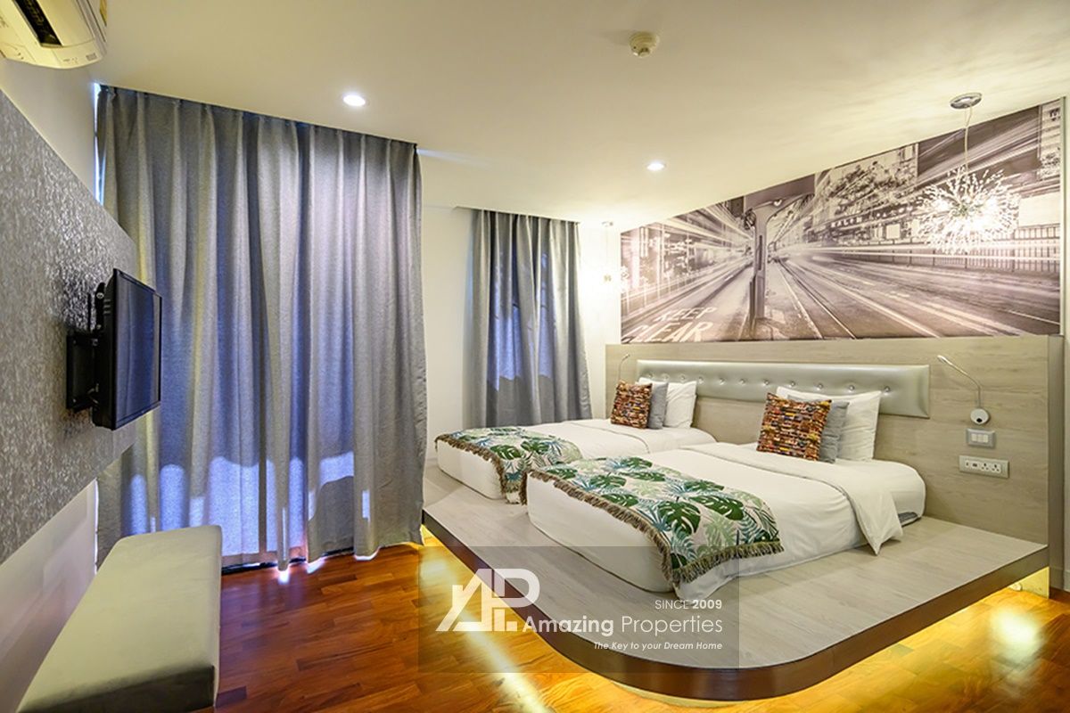 6-bedroom-Duplex-Benviar-Tonson-Residence-22-4546.jpg