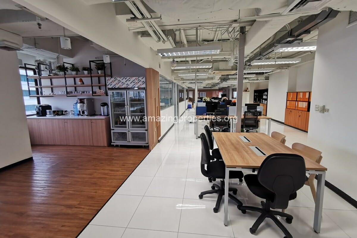 877-Sqm-Office-Asoke-Tower-13-7352.jpg
