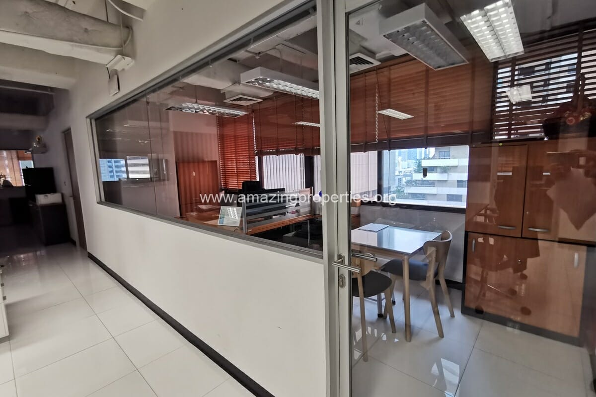 877-Sqm-Office-Asoke-Tower-22-7791.jpg