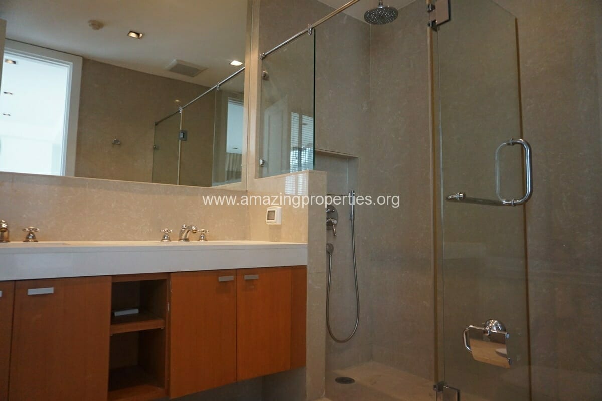 Athenee-Residence-Ploenchit-31-Bedroom-15-2267.jpg