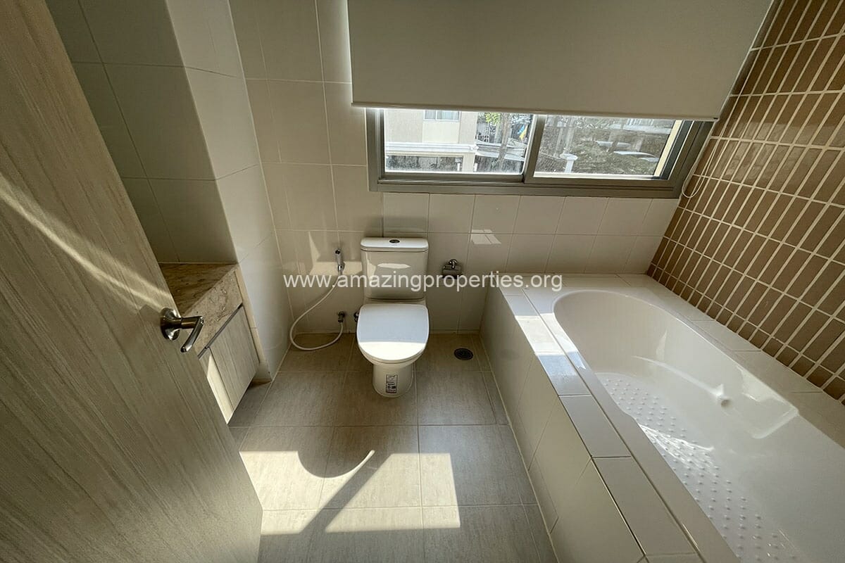 Baan-Kwanta-3-bedroom-apartment-6-4459.jpg