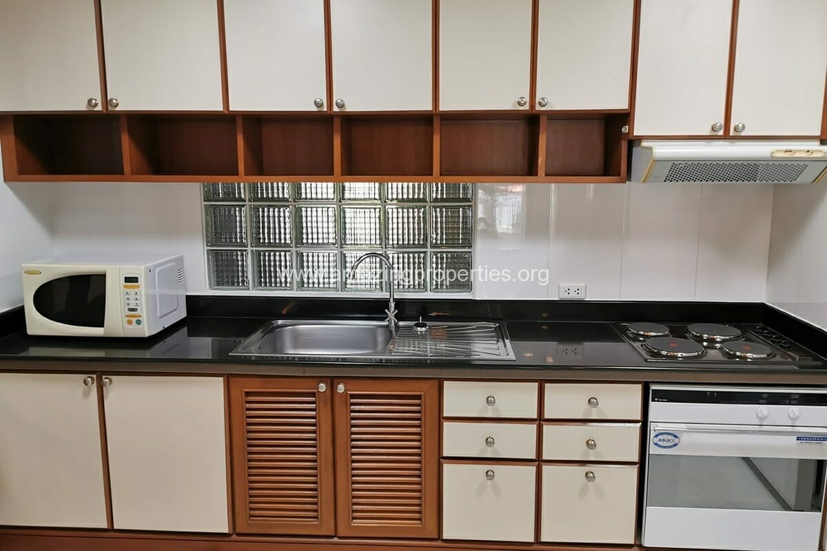 Baan-Pakapan-2-bedroom-apartment-Phrom-Phong-6-4270.jpg
