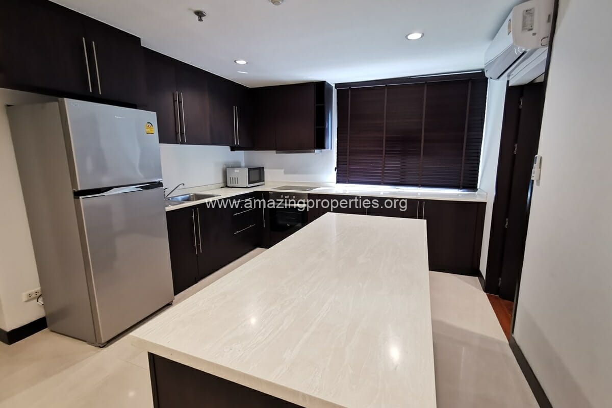Baan-Suanpetch-3-bedroom-condo-2-4234.jpg
