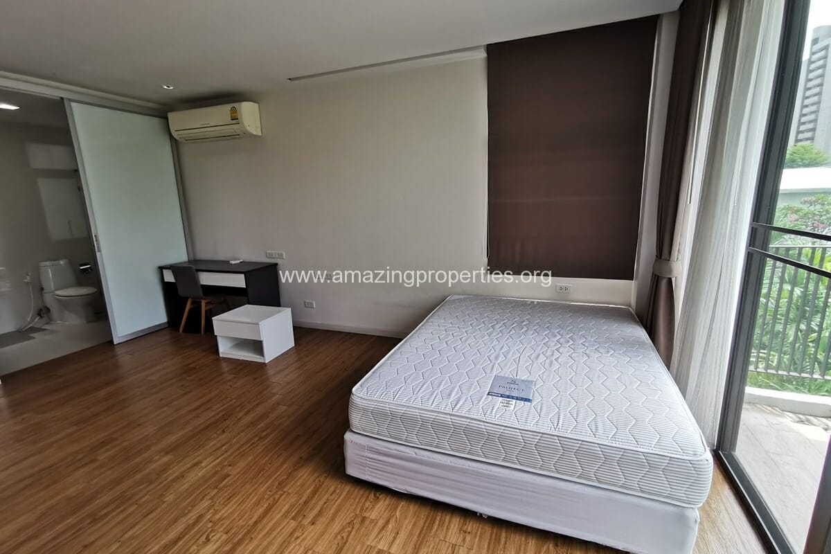 Baan-Thippayadej-2-Bedroom-Apartment-10-9255.jpg