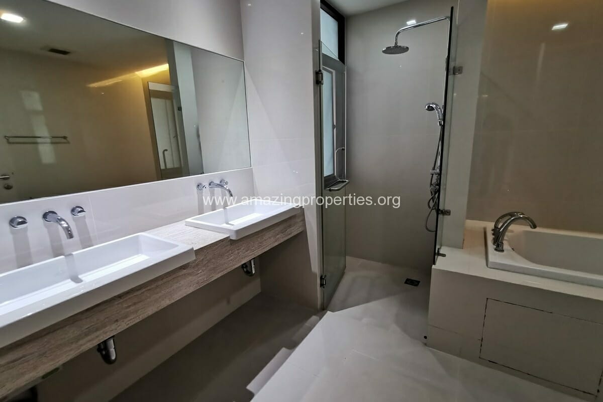 Baan-Thippayadej-2-Bedroom-Apartment-13-1328.jpg