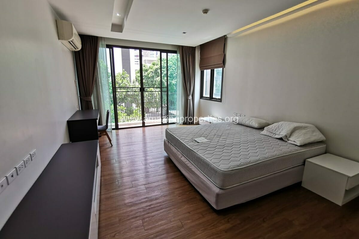 Baan-Thippayadej-2-Bedroom-Apartment-17-6200.jpg