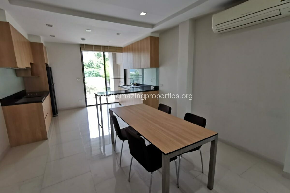 Baan-Thippayadej-2-Bedroom-Apartment-7-6682.jpg