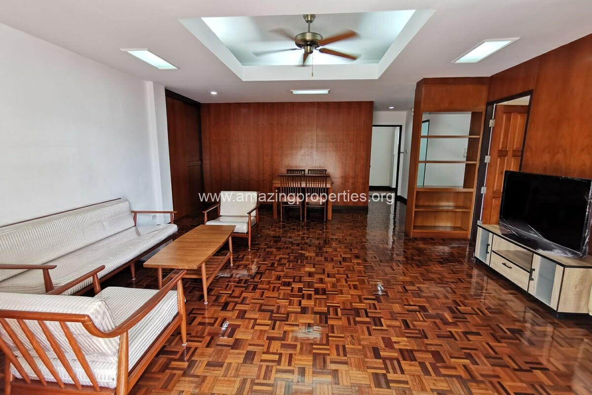 Cat-Friendly-1-Bedroom-apartment-Ekkamai-7-4012.jpg