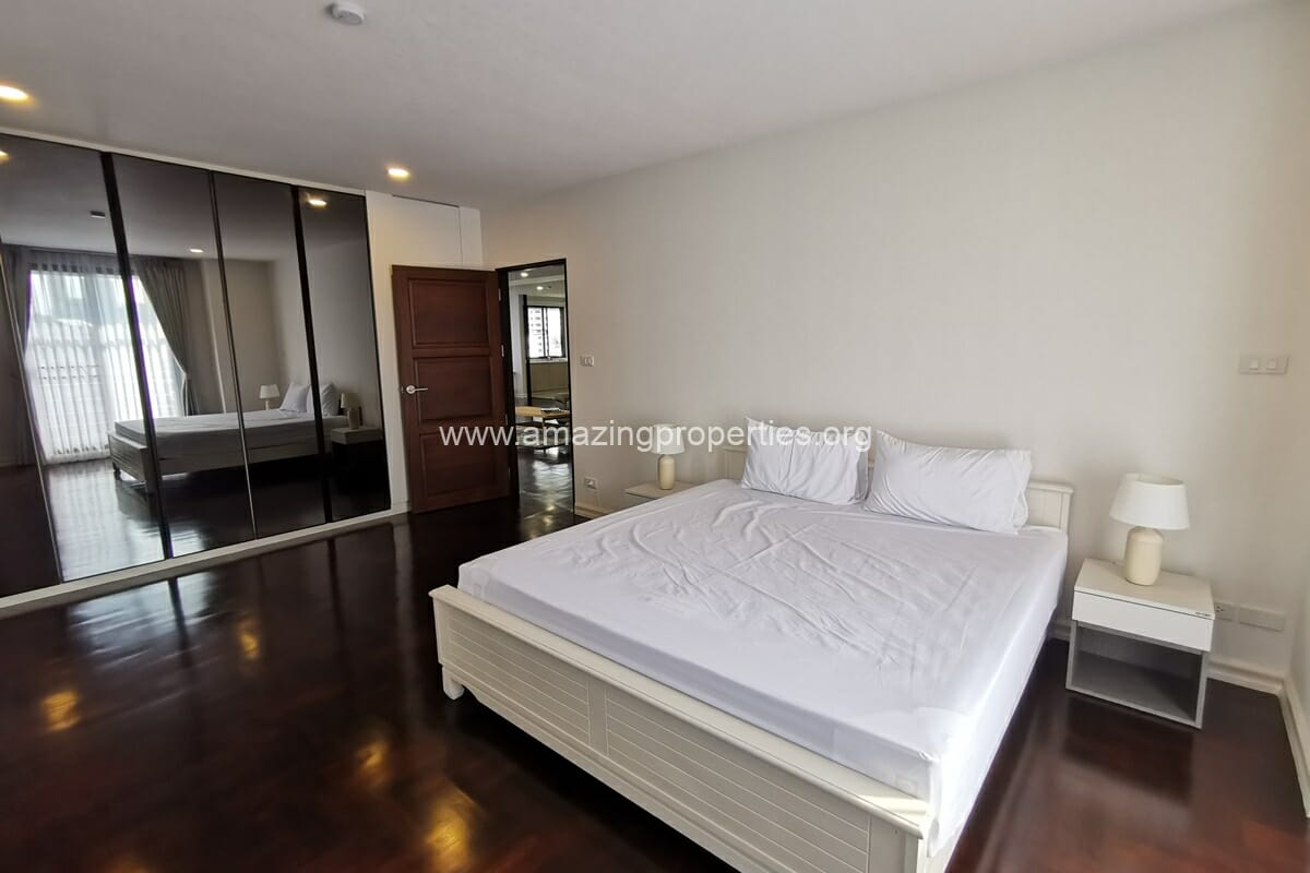 Cat-Friendly-3-bedroom-apartment-Thonglor-15-7567.jpg