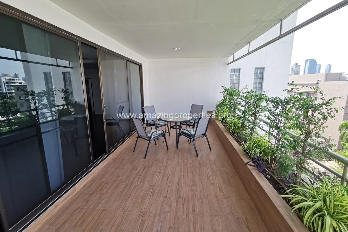 Cat-Friendly-3-bedroom-apartment-Thonglor-2-8518.jpg