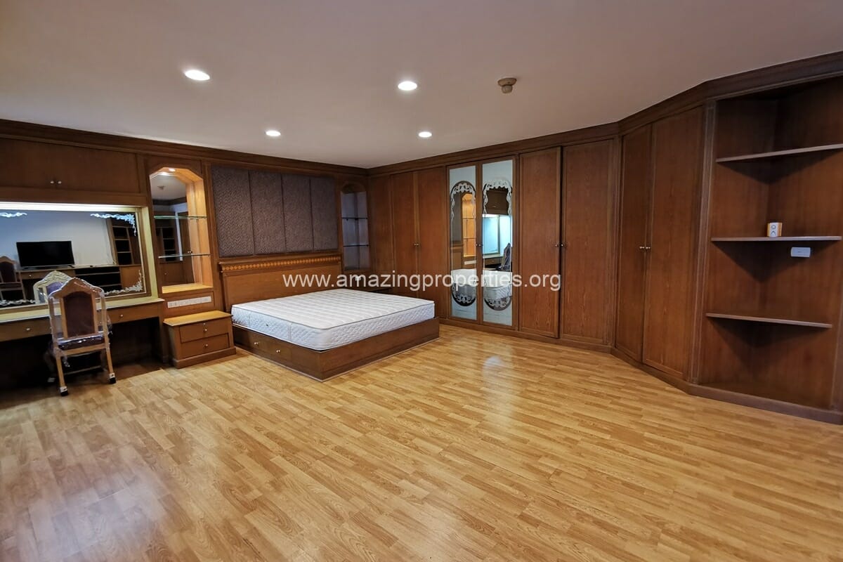 City-Lake-Tower-3-Bedroom-condo-12-6643.jpg