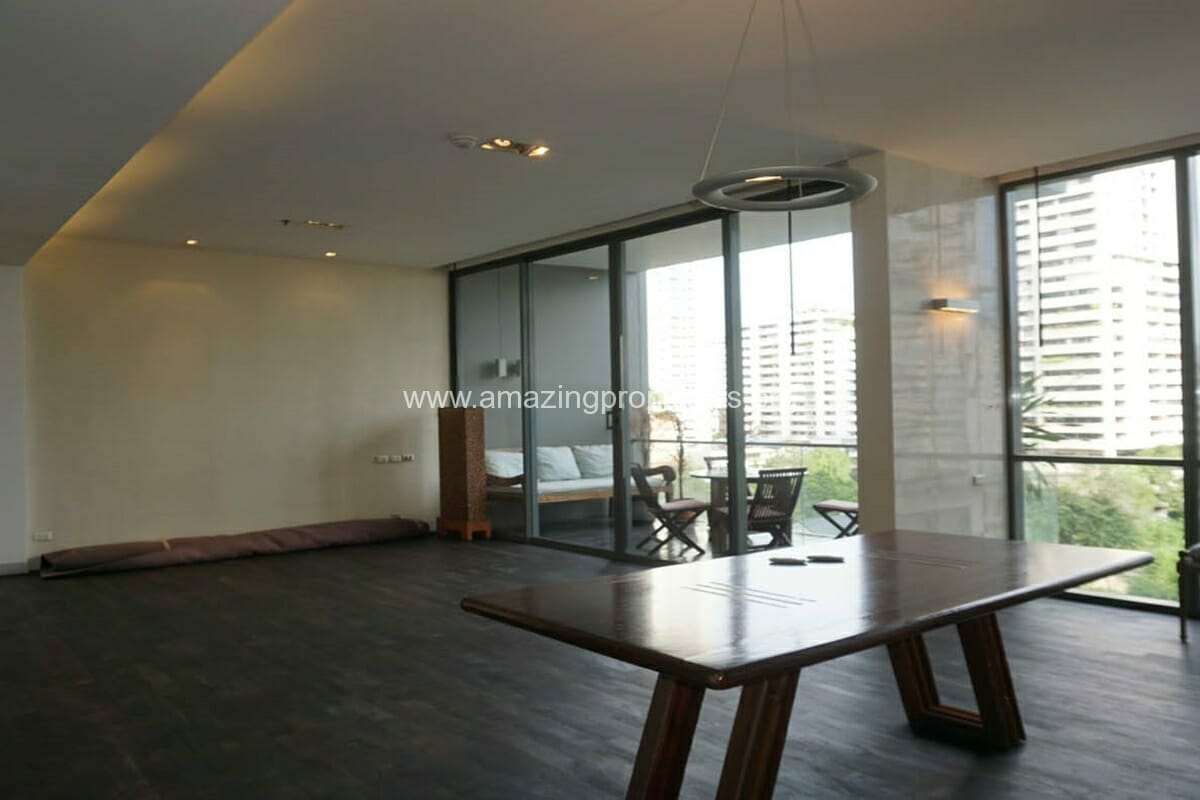 Domus-21-Bedroom-condo-Asoke-10-8950.jpg