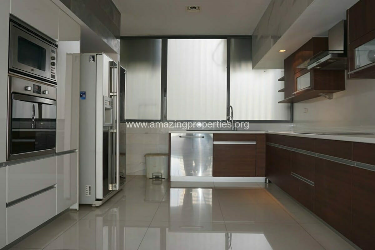 Domus-21-Bedroom-condo-Asoke-11-7027.jpg