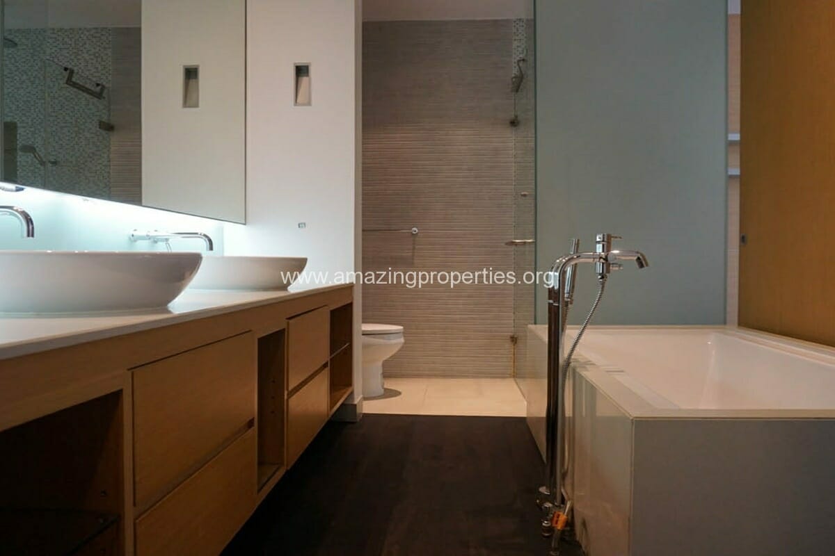 Domus-21-Bedroom-condo-Asoke-3-7175.jpg