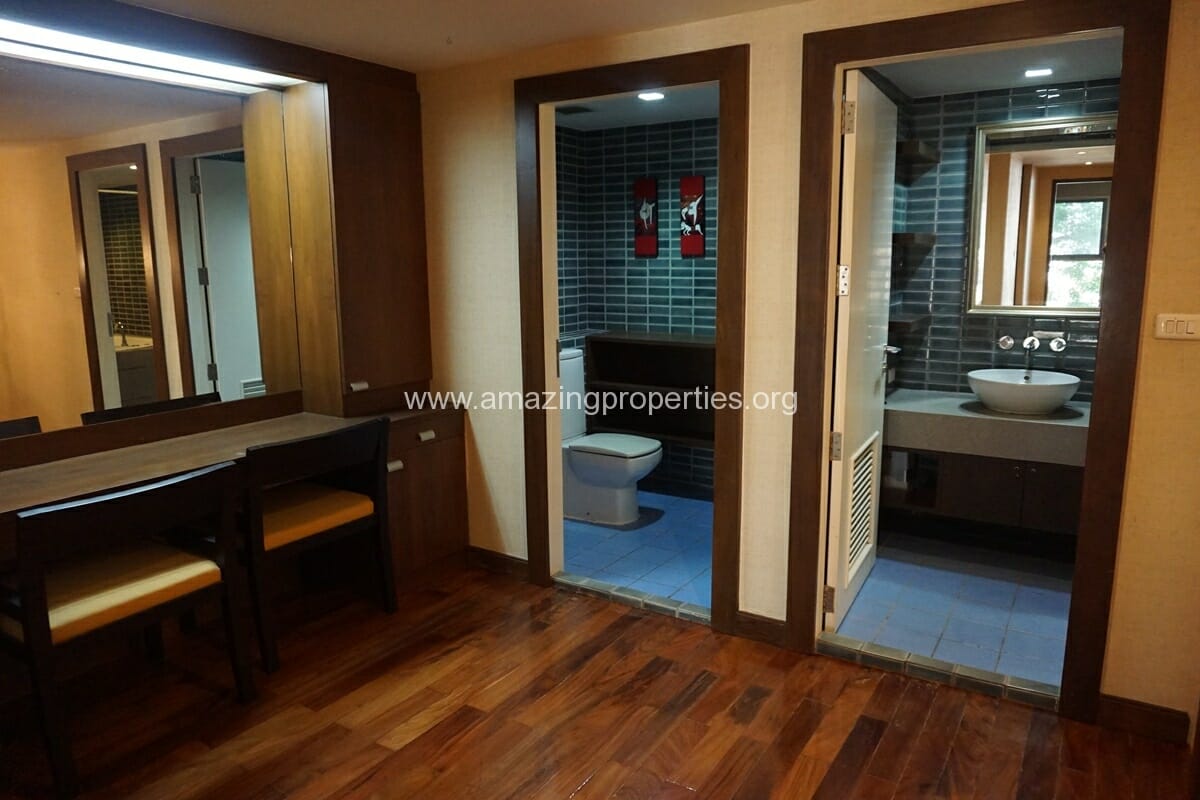 Duplex-1-bedroom-condo-Urbana-Sukhumvit-15-13-6230.jpg