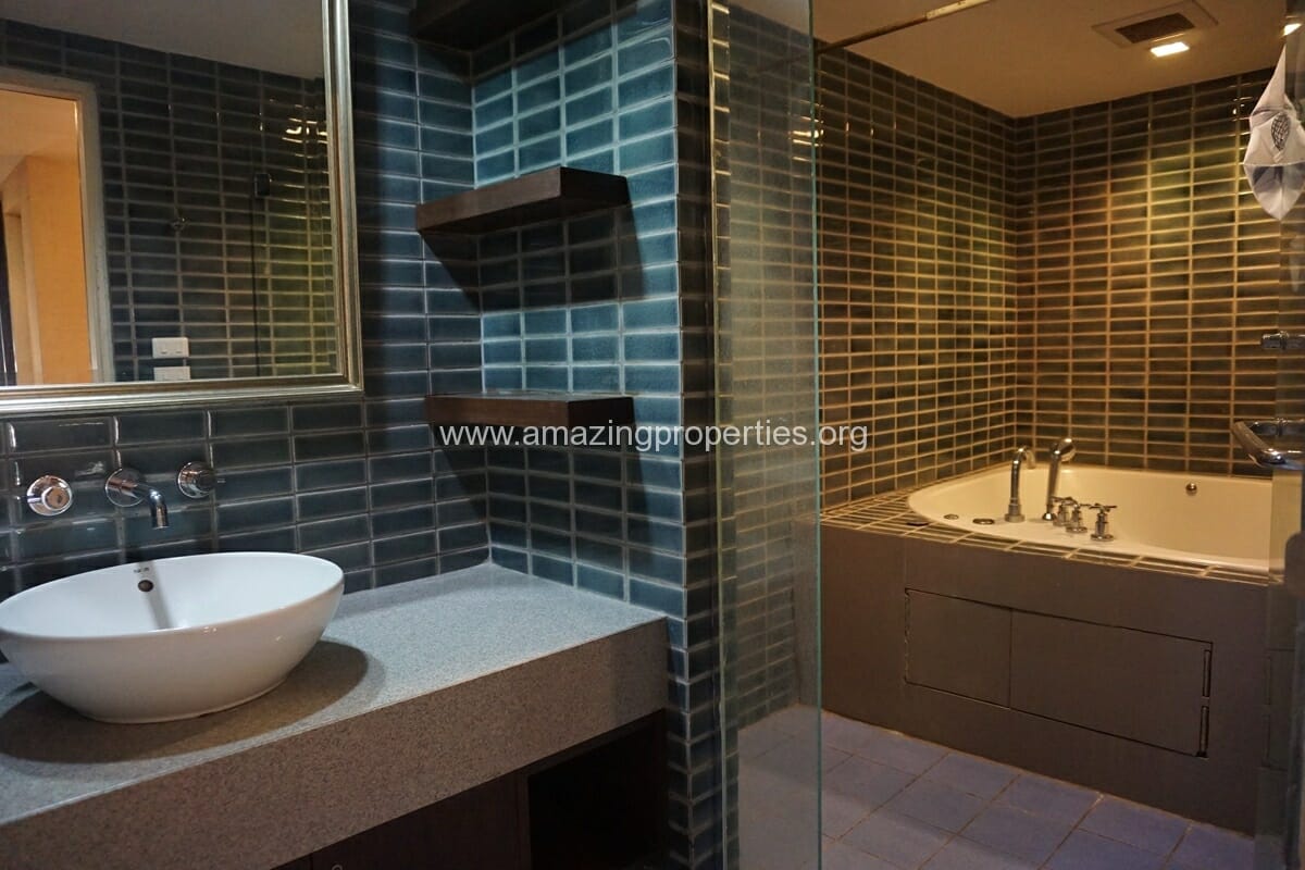 Duplex-1-bedroom-condo-Urbana-Sukhumvit-15-16-7271.jpg