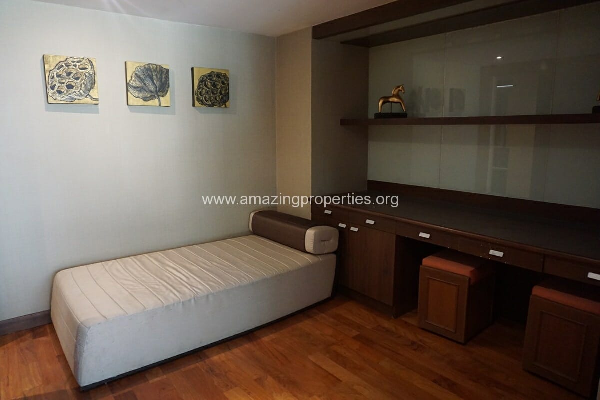 Duplex-1-bedroom-condo-Urbana-Sukhumvit-15-22-2951.jpg