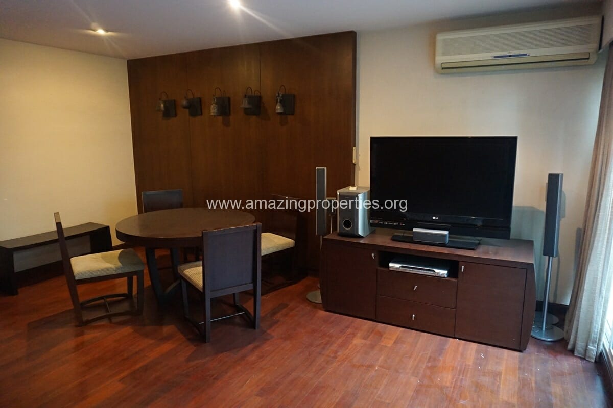 Duplex-1-bedroom-condo-Urbana-Sukhumvit-15-6-9323.jpg