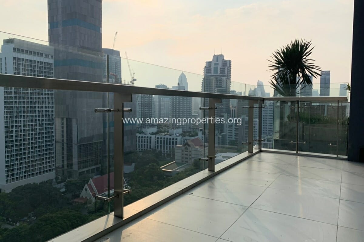 Duplex-2-Bedroom-Condo-The-Room-Sukhumvit-21-11-8118.jpg