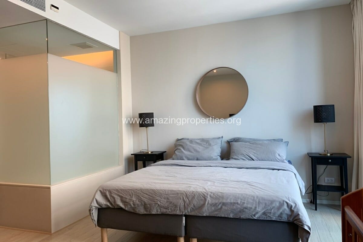Duplex-2-Bedroom-Condo-The-Room-Sukhumvit-21-16-5254.jpg