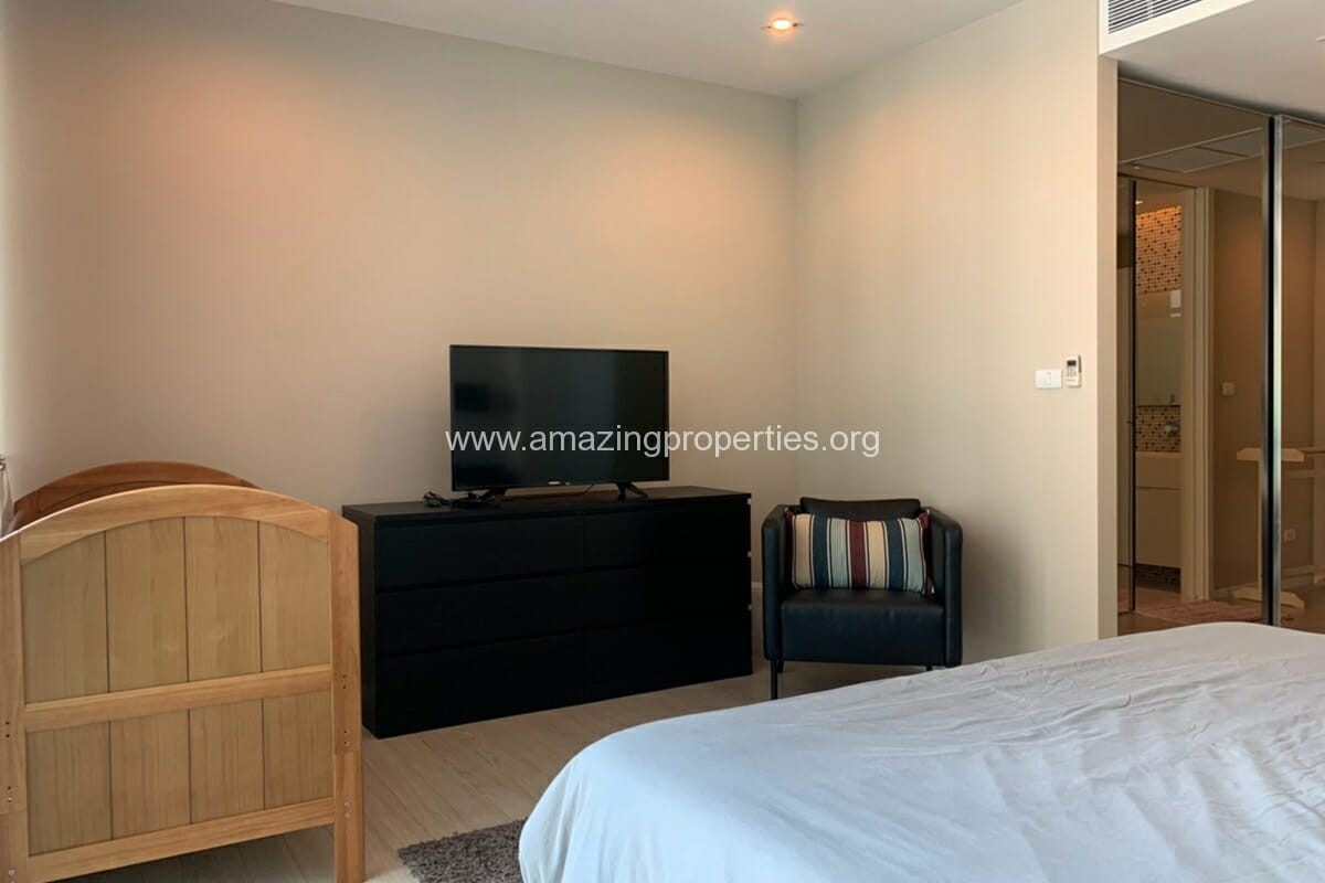 Duplex-2-Bedroom-Condo-The-Room-Sukhumvit-21-19-1424.jpg