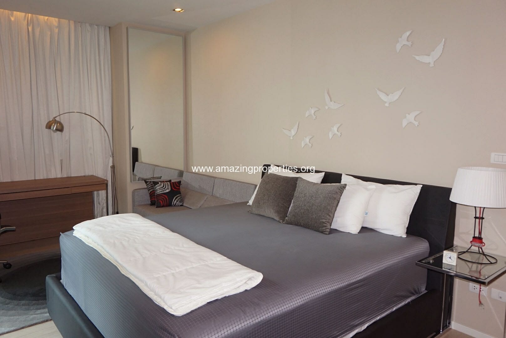 Duplex-2-bedroom-The-Room-Sukhumvit-21-2-3724.jpg