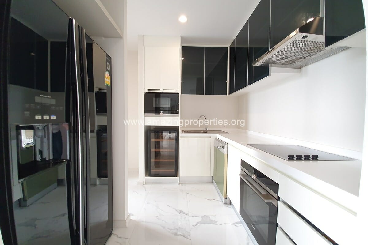 Duplex-3-bedroom-Noble-Ploenchit-8-1-8976.jpg
