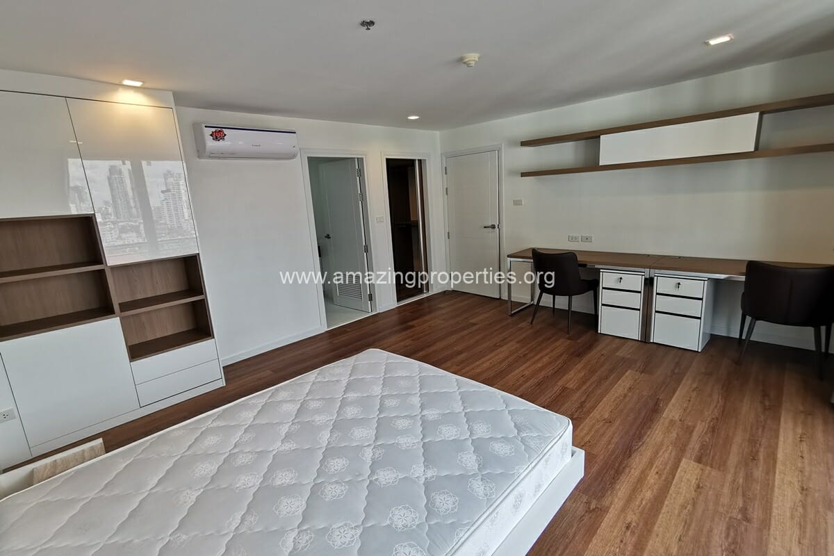 Duplex-3-bedroom-Queens-Park-View-29-6775.jpg