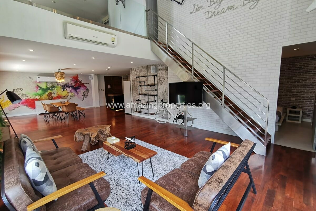 Duplex-3-bedroom-apartment-Chidlom-9-2491.jpg
