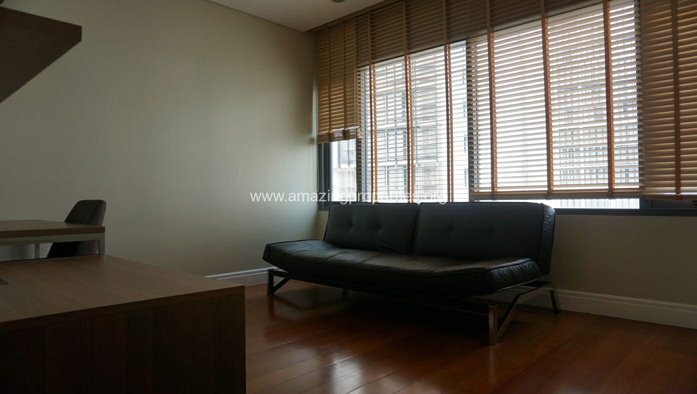 Duplex-3-bedroom-condo-Bright-Sukhumvit-24-1-8255.jpg
