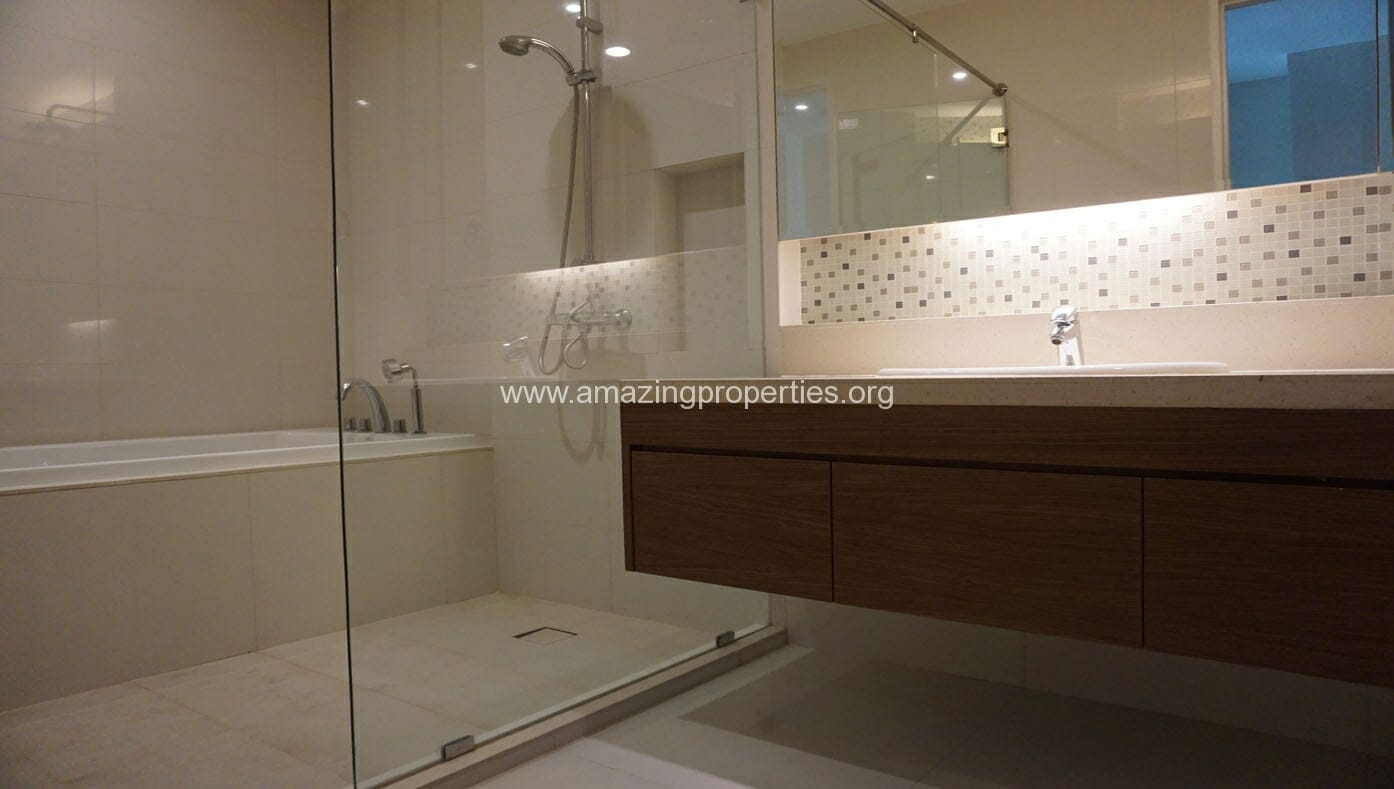 Duplex-3-bedroom-condo-Bright-Sukhumvit-24-10-2471.jpg