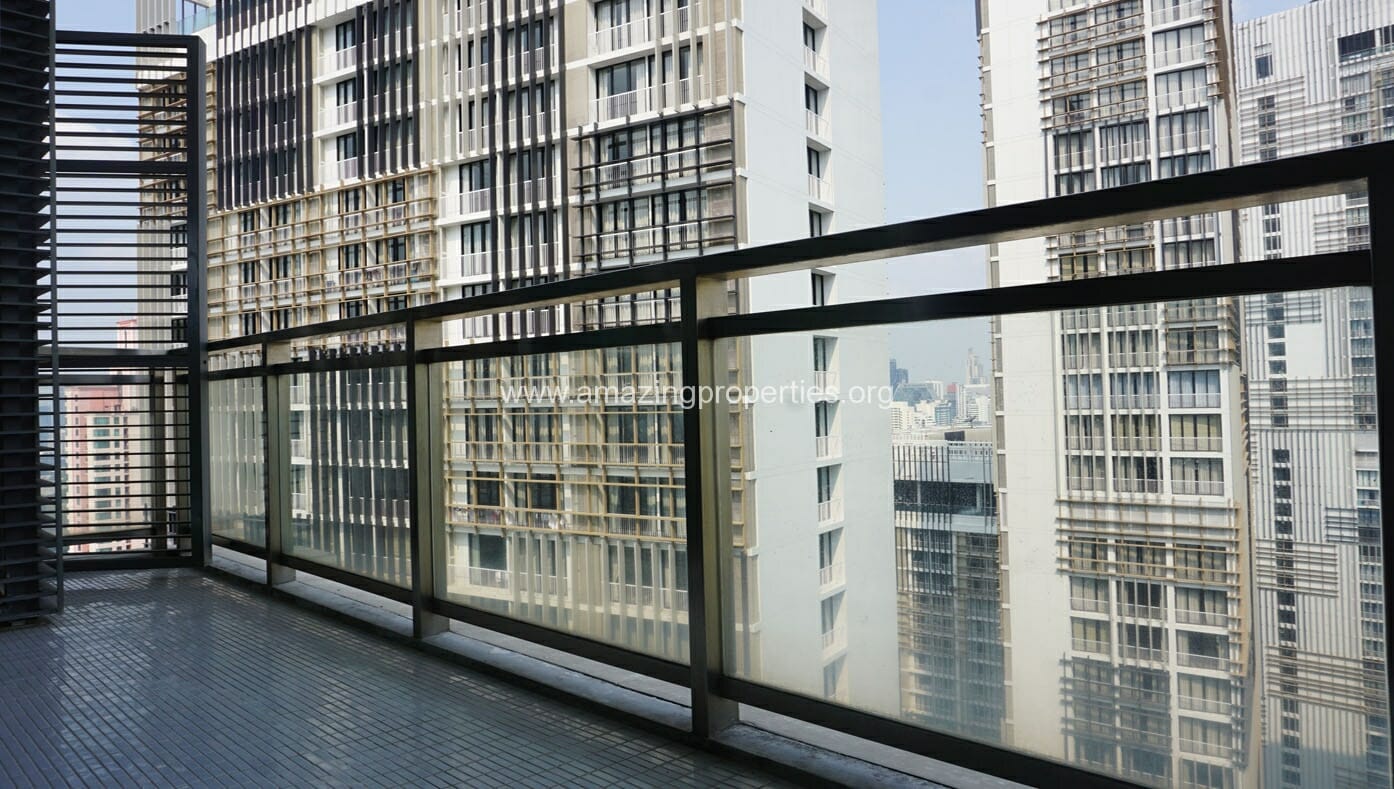 Duplex-3-bedroom-condo-Bright-Sukhumvit-24-8-6801.jpg