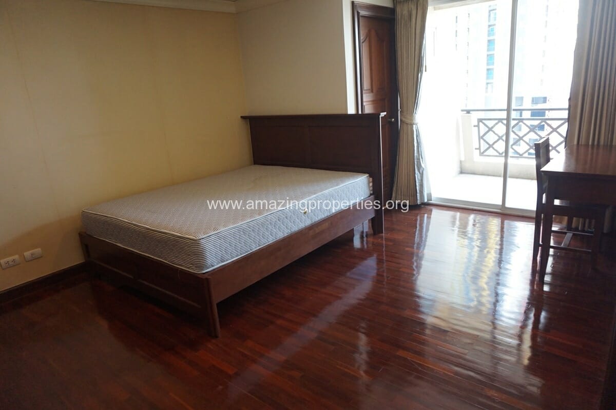 Duplex-4-Bedroom-Penthouse-for-Rent-at-Nagara-Mansion-39-9278.jpg