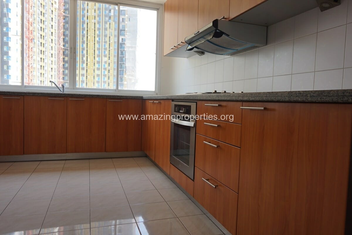 Duplex-4-Bedroom-Penthouse-for-Rent-at-Nagara-Mansion-48-6063.jpg