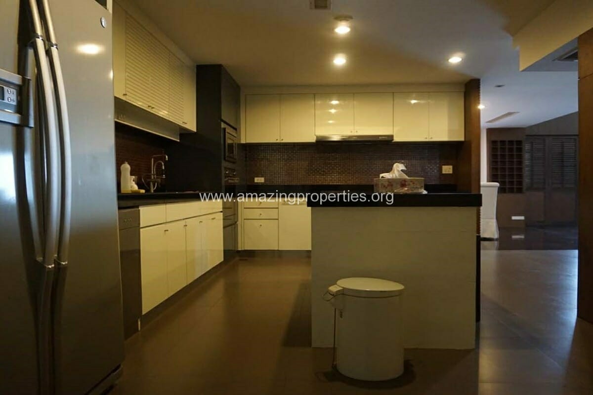 Duplex-4-Bedroom-condo-Thonglor-6-5114.jpg