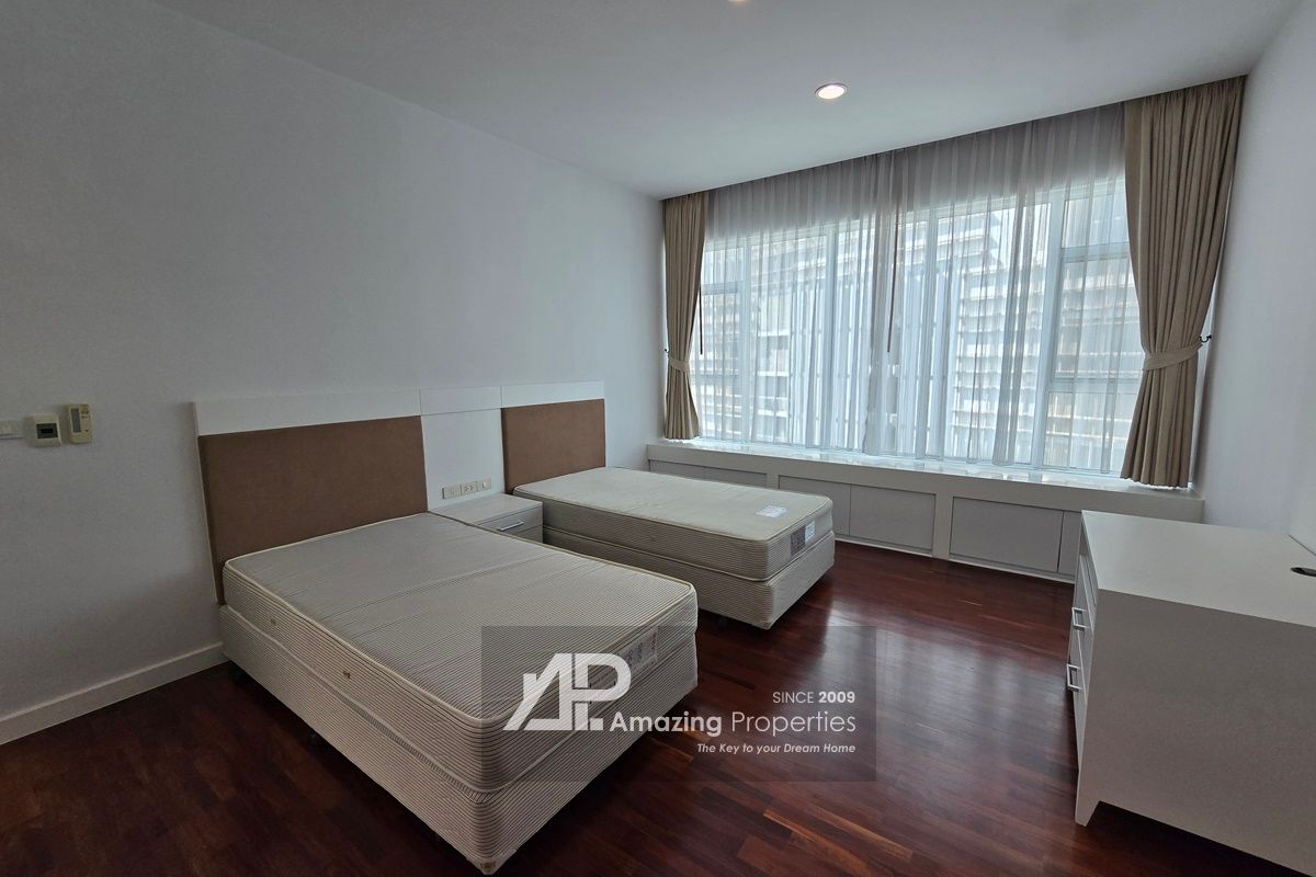 Duplex-4-bedroom-Penthouse-Phrom-Phong-35-2640.jpg