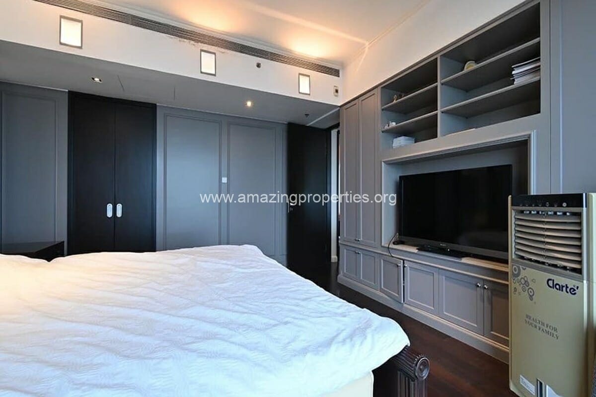 Duplex-4-bedroom-condo-Sathorn-13-4963.jpg