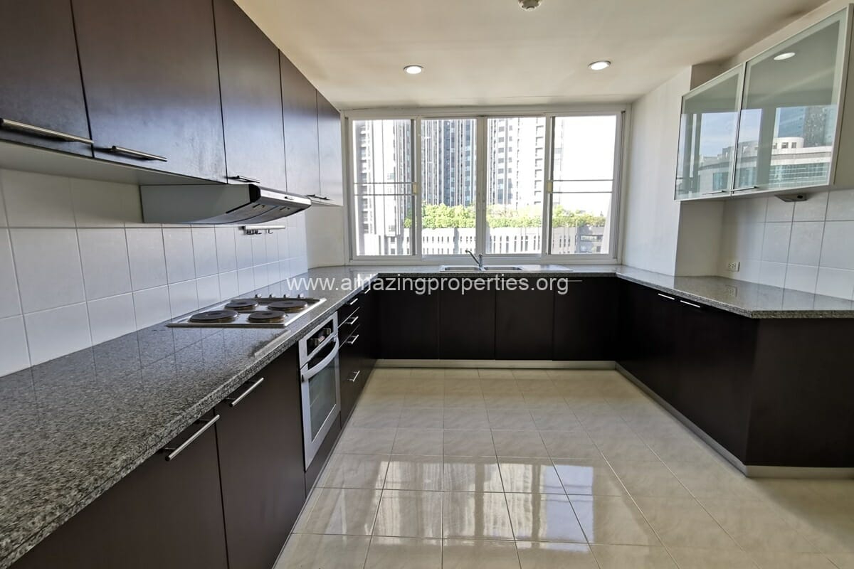 Duplex-Penthouse-Ploenchit-11-8150.jpg