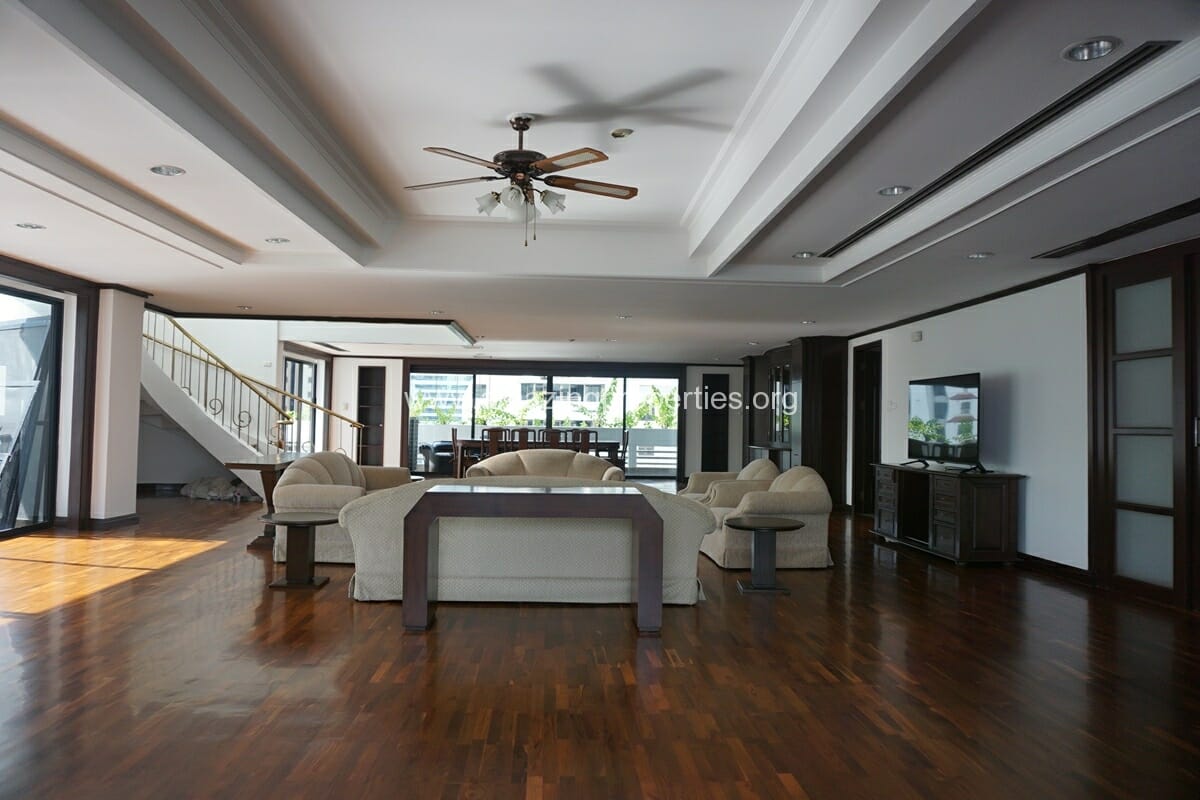 Duplex-Penthouse-for-Rent-Jaspal-Apartment-Sukhumvit-23-2-3549.jpg