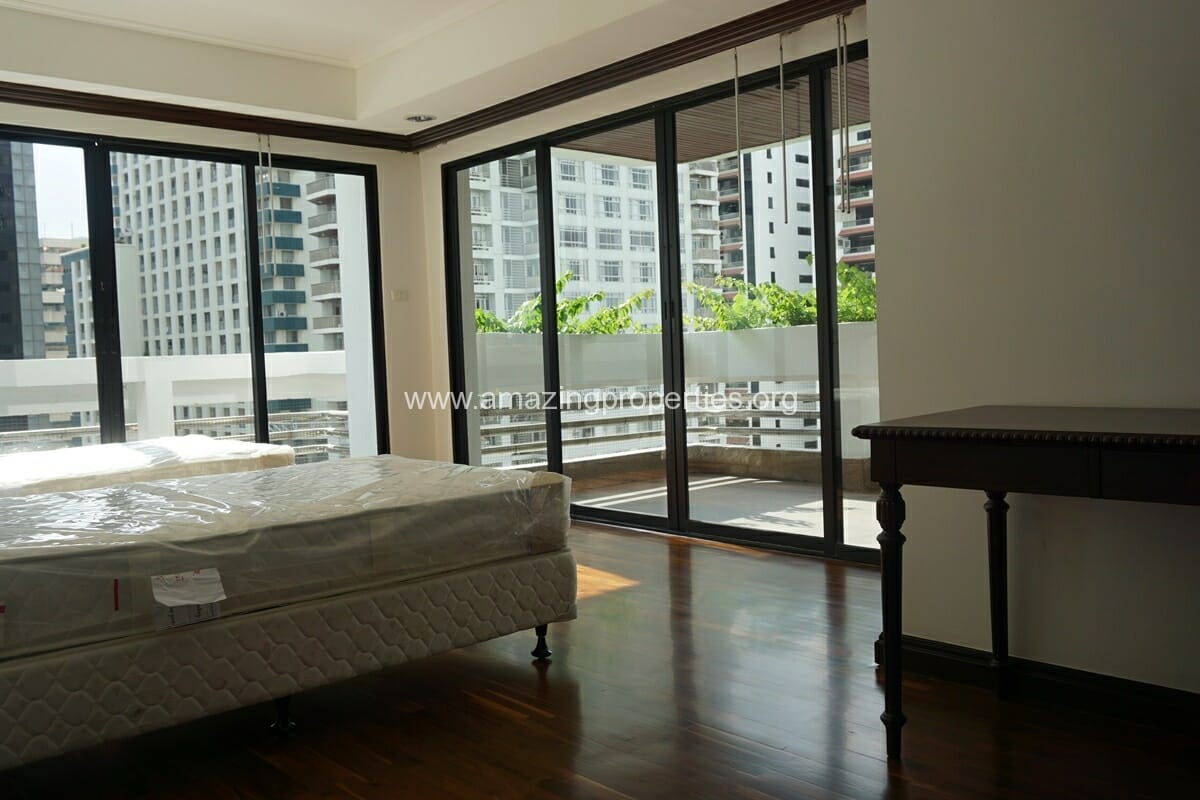 Duplex-Penthouse-for-Rent-Jaspal-Apartment-Sukhumvit-23-32-2245.jpg