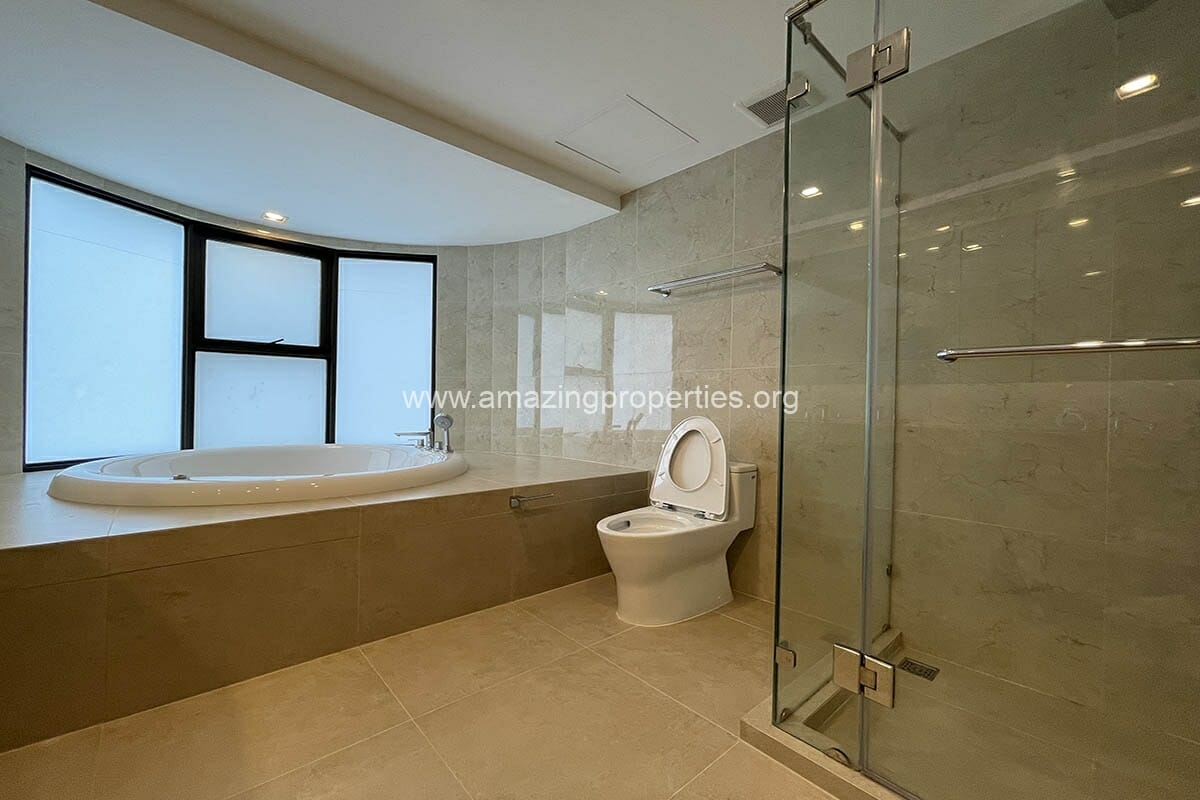 Duplex-condo-Le-Raffine-Sukhumvit-24-11-7330.jpg