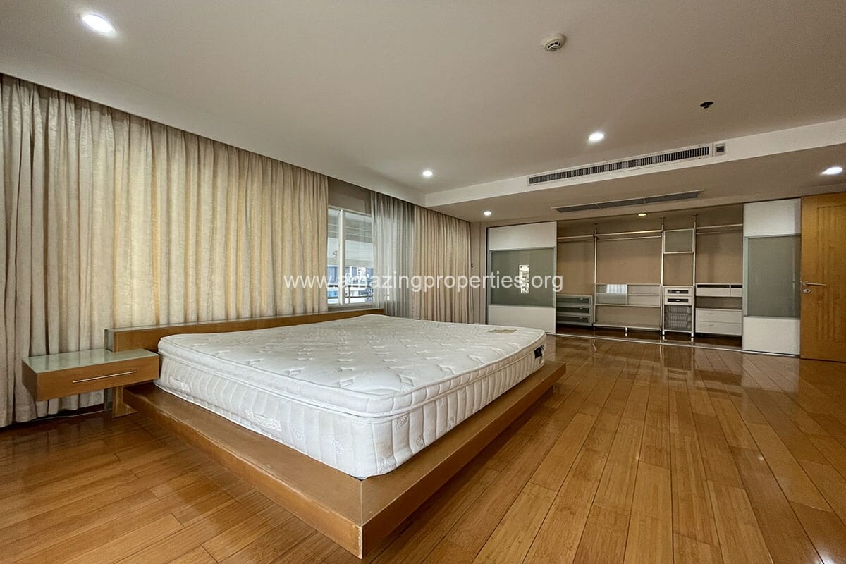 Duplex-condo-Le-Raffine-Sukhumvit-24-12-5391.jpg