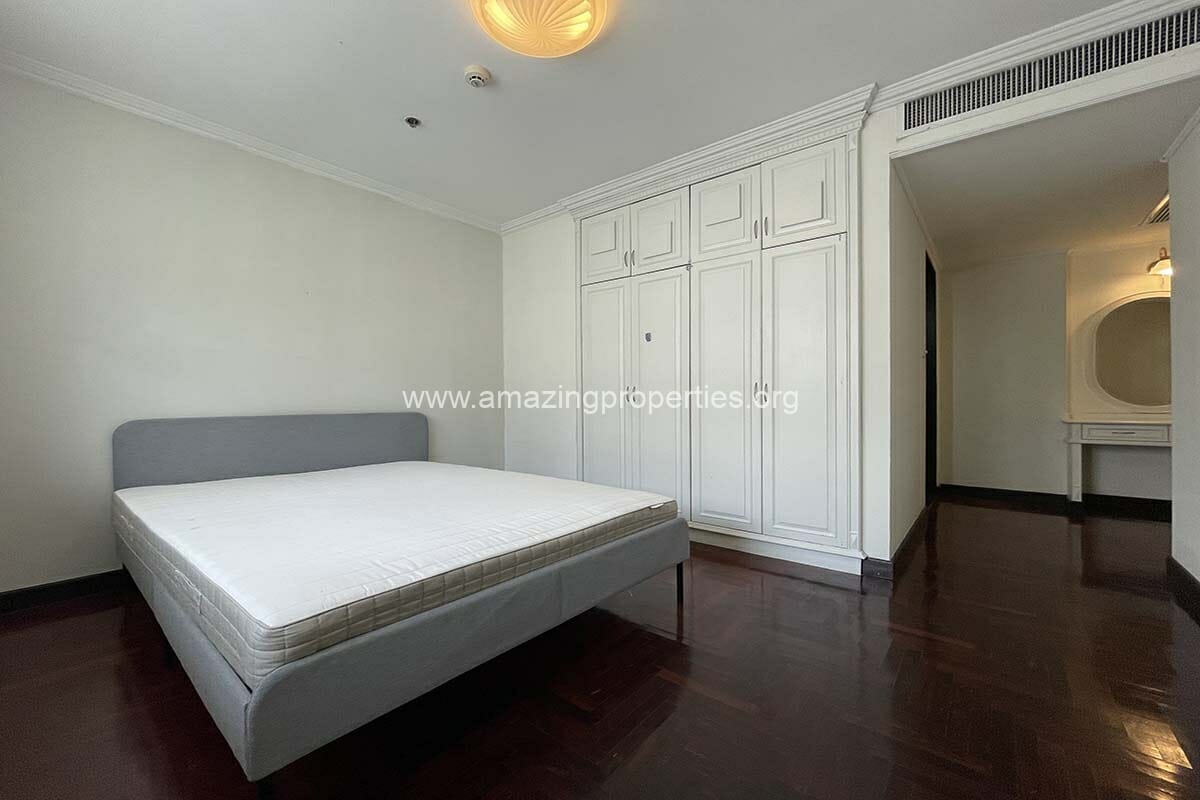 Duplex-condo-Le-Raffine-Sukhumvit-24-14-9520.jpg