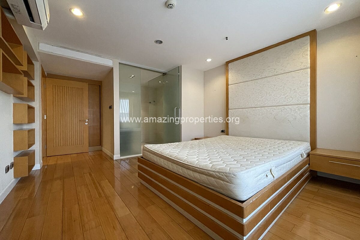 Duplex-condo-Le-Raffine-Sukhumvit-24-17-8278.jpg