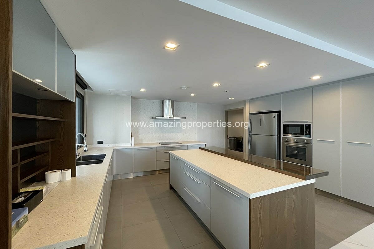 Duplex-condo-Le-Raffine-Sukhumvit-24-18-1468.jpg