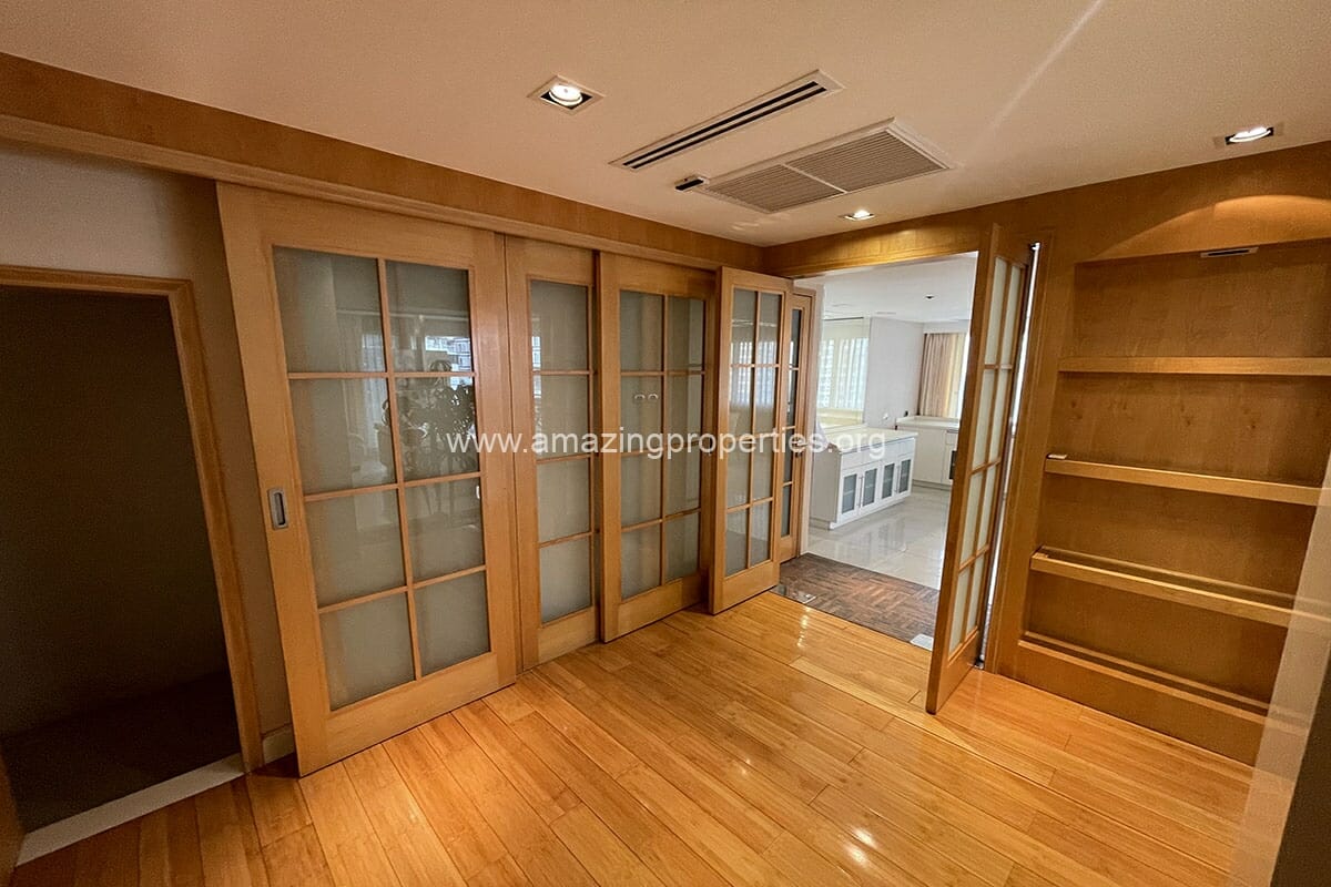 Duplex-condo-Le-Raffine-Sukhumvit-24-6-6766.jpg