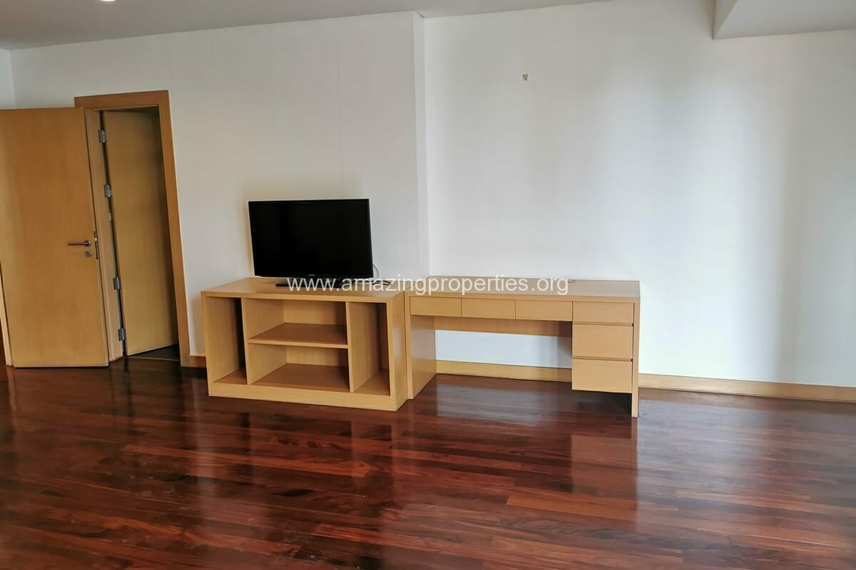Ekamai-Gardens-3-Bedroom-Apartment-13-2931.jpg