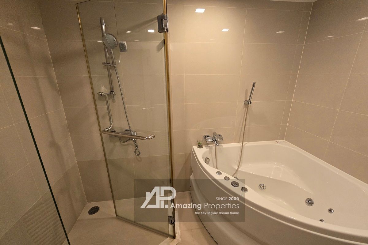Focus-Ploenchit-2-bedroom-11-1384.jpg