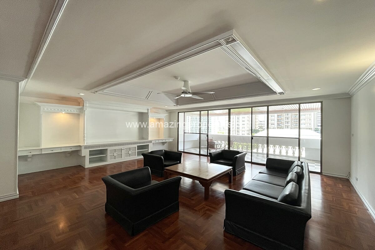 Govind-Tower-3-bedroom-Asoke-16-4565.jpg